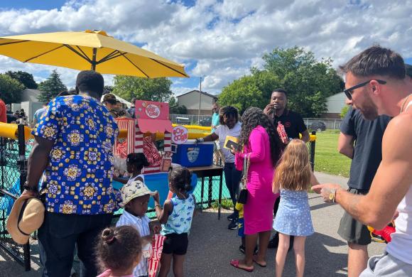 Célébrer la fête des pères à la Garderie Petit Baobab